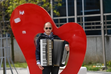 Bijeljinac Miodrag Vuković (13) virtuoz na harmonici: Želi da ima svoj orkestar (FOTO)