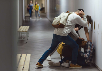 Sve počelo kao igra sa Tik-Toka: OSNOVAC nakon vršnjačkog nasilja OSTAO BEZ SLEZINE 