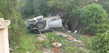 Četvoro povrijeđenih kod Bratunca: Jedan auto smrskan, drugi na krovu (FOTO)