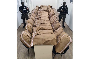 Pronađena 303 kilograma skanka, oduzeti skupocjeni automobili: U akciji "Transporter" uhapšen i bivši savjetnik Dragana Mektića