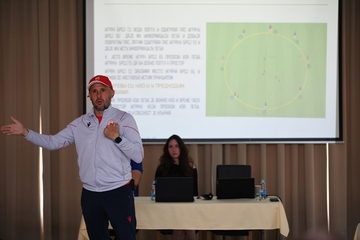 Crvena zvezda edukuje trenere u Bijeljini: Nova šansa za razvoj semberskog fudbala /FOTO/