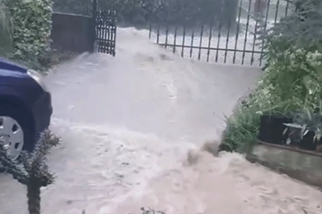 Nevrijeme izazvalo bujične poplave u Bihaću (VIDEO)