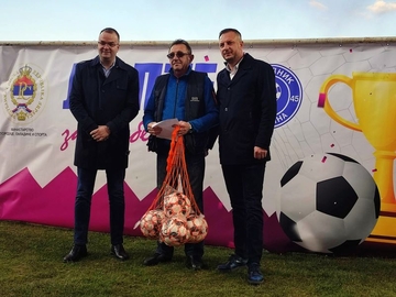 Bijeljina: Klubovima podijeljeni paketi fudbalskih lopti