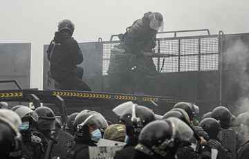 HAOS U KAZAHSTANU Gori predsjednička rezidencija, demonstranti probili kordone, funkcioneri bježe iz zemlje?