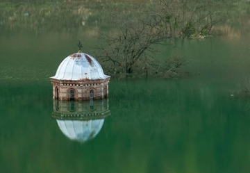 NEVJEROVATNI SNIMCI Ronioci ostali nijemi pred nestvarnim prizorima potopljene srpske svetinje (FOTO, VIDEO)