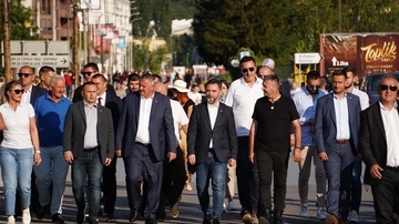 Višković, Košarac i Ćosić na mirnim protestima u Istočnom Sarajevu