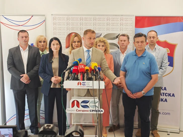Stanivuković nakon sastanka: Na Trgu Krajine od ponedjeljka brojčanik o zaduženjima