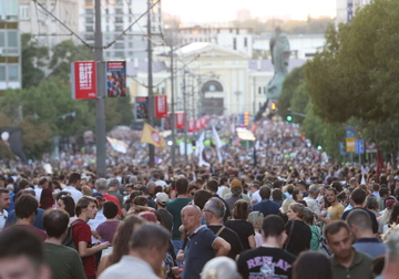 Memorijalna šetnja za stradale u padu nadstrešnice u Novom Sadu