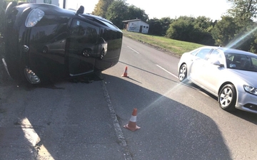 U prevrtanju golfa u Bijeljini troje povrijeđeno, uključujući maloljetno lice