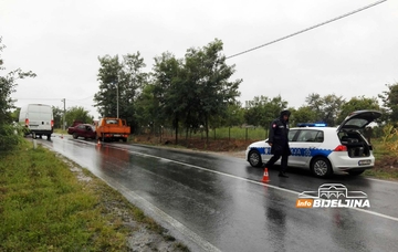 Poginuo vozač "mercedesa" u teškom udesu u Hasama (FOTO)
