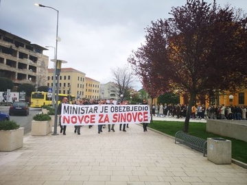 Nezadovoljstvo na ulicama Mostara: Zdravstveni radnici u HNK traže veće koeficijente