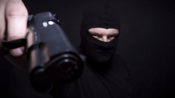 Razbojnik naoružan ušao u prodavnicu i oteo pazar