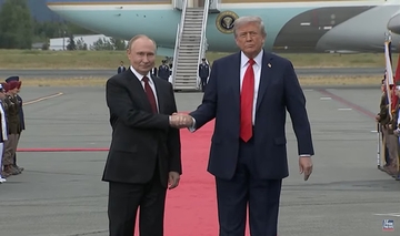 Putin i Trump stigli na Aljasku, srdačan pozdrav na crvenom tepihu