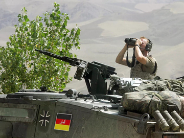 Njemačka planira kupovinu 20 borbenih aviona i više hiljada oklopnih vozila