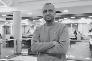 U 38. godini preminuo Jasmin Mušanović, urednik portala N1 Sarajevo