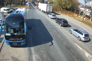 Duge kolone vozila u Gradišci i još tri granična prelaza