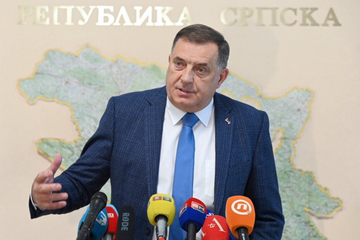 "Sljedeće godine PROSJEČNA PLATA 2.000 maraka" Dodik poručio da će istrajati da se POVEĆAJU PLATE
