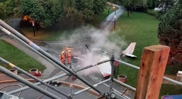 Nezapamćena tragedija: Srušio se avion sa transparentom na kojem je pisalo "Hoćeš li da se udaš za mene?"