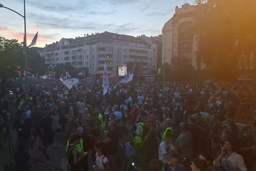 Novi Sad na nogama: Studenti poručuju „Srbijo, da li se čujemo?“