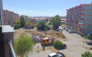 Požar u naselju Intergaj u Bijeljini, intervenisali vatrogasci