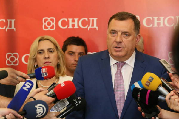 Dodik i Cvijanovićeva uvjereni u pobjedu “Pod zastavom Srpske”