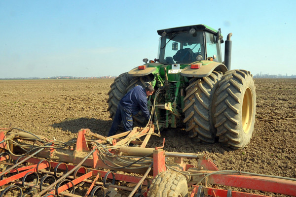 VELIKO INTERESOVANJE POLJOPRIVREDNIKA U BIJELJINI Za mehanizaciju dva miliona maraka
