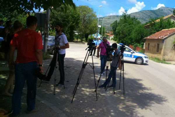 Trebinje: Otac prijeti da će ubiti dvoje djece, krenuo ka gradu