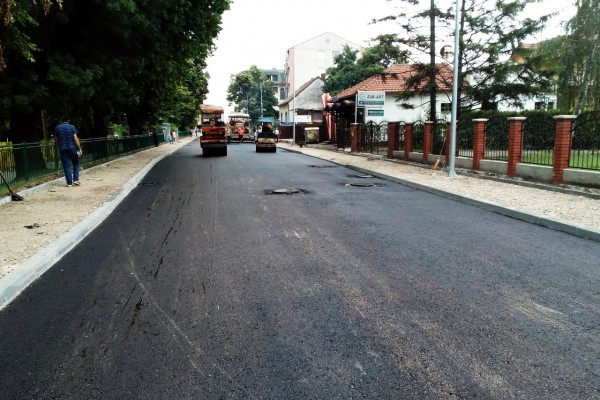 Počelo asfaltiranje ulica koje vode ka Bolnici i Domu zdravlja