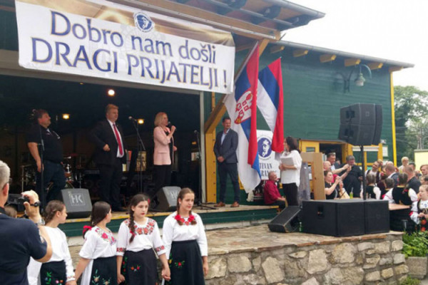 Dodik i Cvijanovićeva u Beču: Važno je očuvati jezik, vjeru i tradiciju