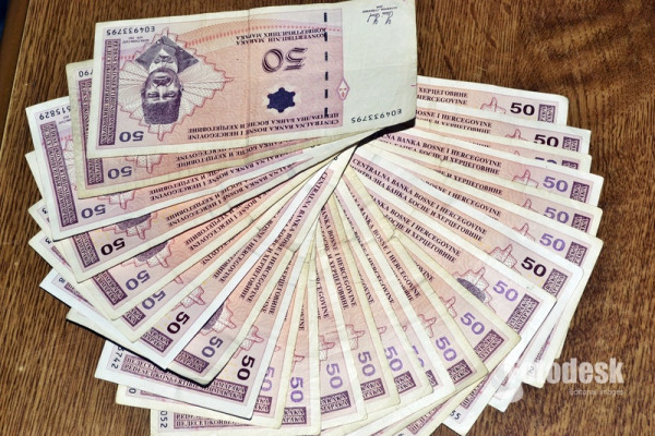 Zbog neisplaćenih plata radnici vode sporove “teške” 146,3 miliona KM