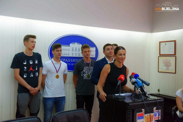 Podrška sportu i obrazovanju - za društveni i ekonomski razvoj