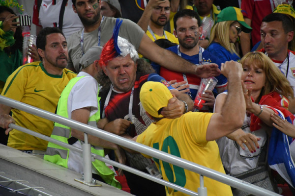 Brazilci pretukli srpsku porodicu na tribinama: Niko nije htio da nam pomogne