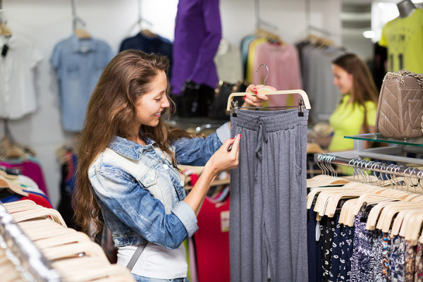 Polovina građana odgađa kupovinu i čeka popuste