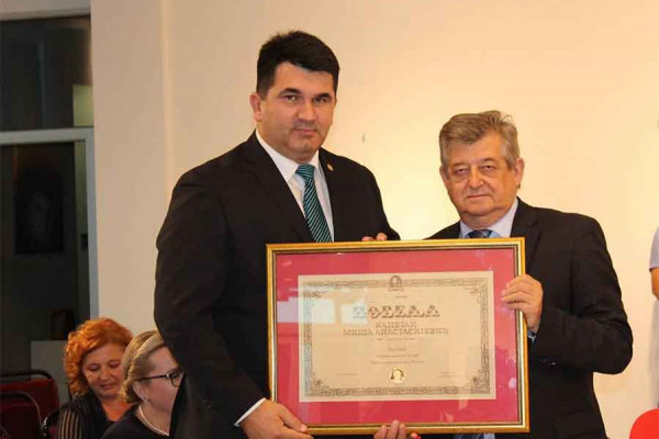 Prvi čovjek Lopara proglašen za najuspješnijeg načelnika u regionu
