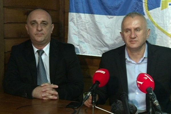 Tubak: Govedarica nas nije pozvao ni na slavu SDS-a