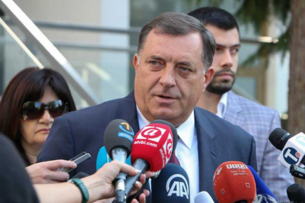 Dodik: I Izetbegoviću je jasno da je Srpska privržena vojnoj neutralnosti