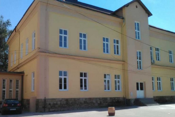 Zaposleni u školi sami nastavljaju renoviranje