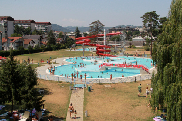 Kišno ljeto potapa sezonu na bazenima