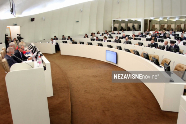 Akcize na gorivo neće biti stavljene van snage