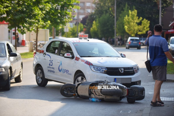 Sudar u Bijeljini, povrijeđen motociklista