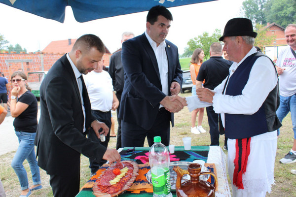 U Loparama održan Festival narodnih običaja “Kozjački susreti”