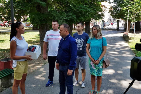 Maksimović uručio poklon sportistkinji Damljani Bošnjak