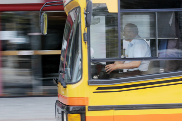 Podsticaji za obuku i zaposlenje 47 vozača autobusa u RS