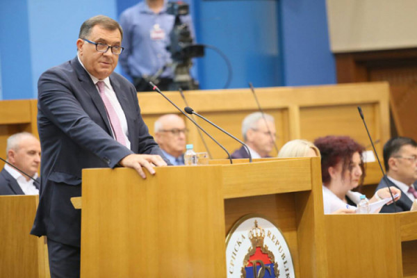 Dodik: Za dva mjeseca pišemo novi, istiniti izvještaj o Srebrenici