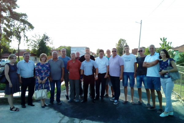 Asfaltirana Ulica Janka Veselinovića