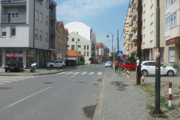 Bijeljina: Parkiraju gdje god stignu