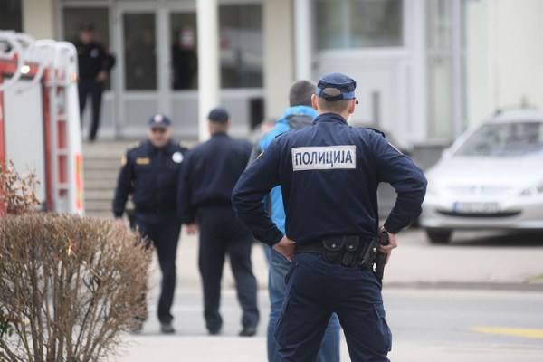 Napad na policiju je napad na društvo