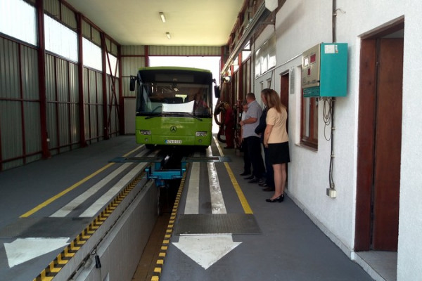 Neispravno 31,4 odsto pregledanih autobusa za prevoz đaka