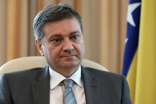 Zvizdić: Srbija neće odlučivati o granicama BiH, niti su Srbija i RS jedno