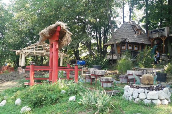 Opština Lopare želi da privuče turiste, niču etno sela na Majevici